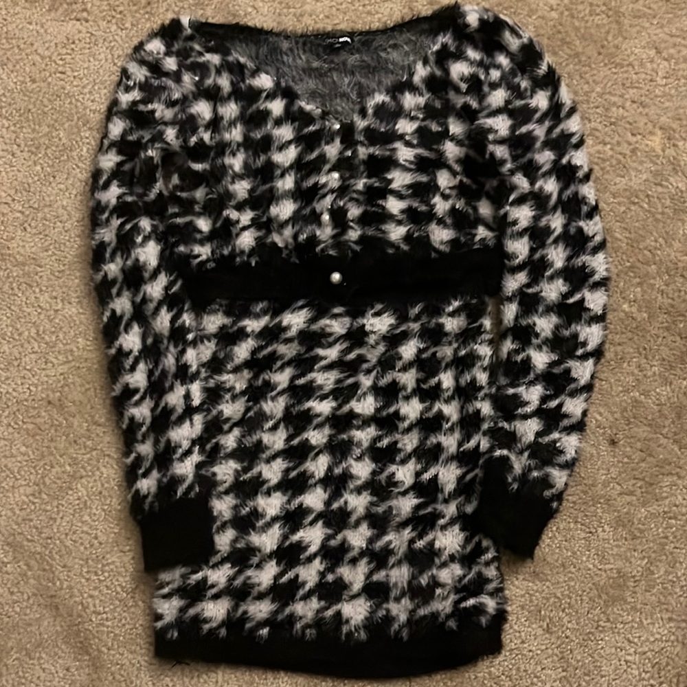 2 piece set black and white